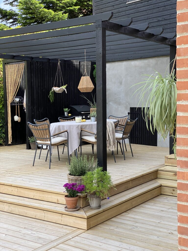 pergola terrasse plantekasse indbygget